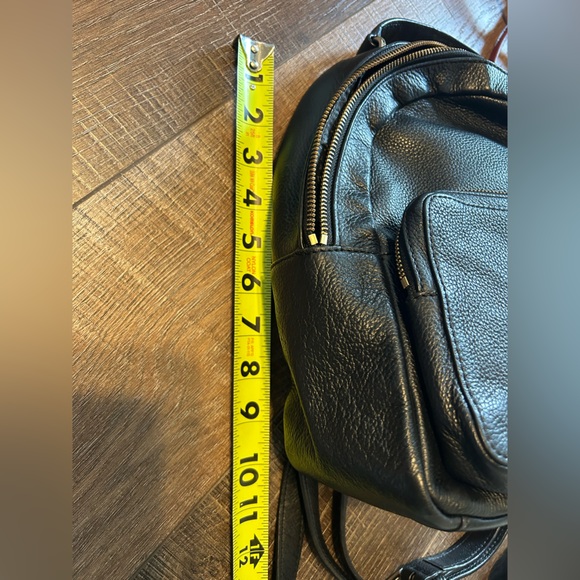 Black Kate spade leather backpack purse - Picture 9 of 10